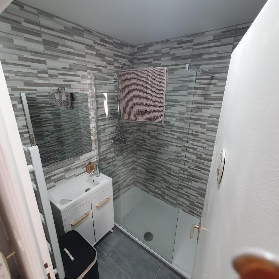 Appartement De La Tour Épernay Eksteriør billede